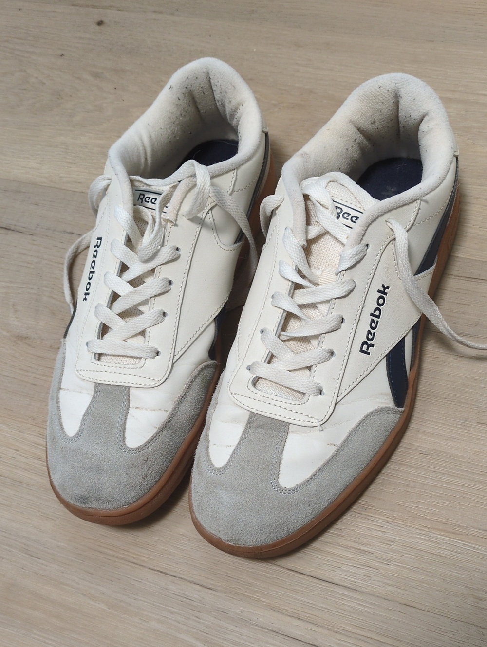 Reebok Men’s White & Navy Classic Leather Sneakers